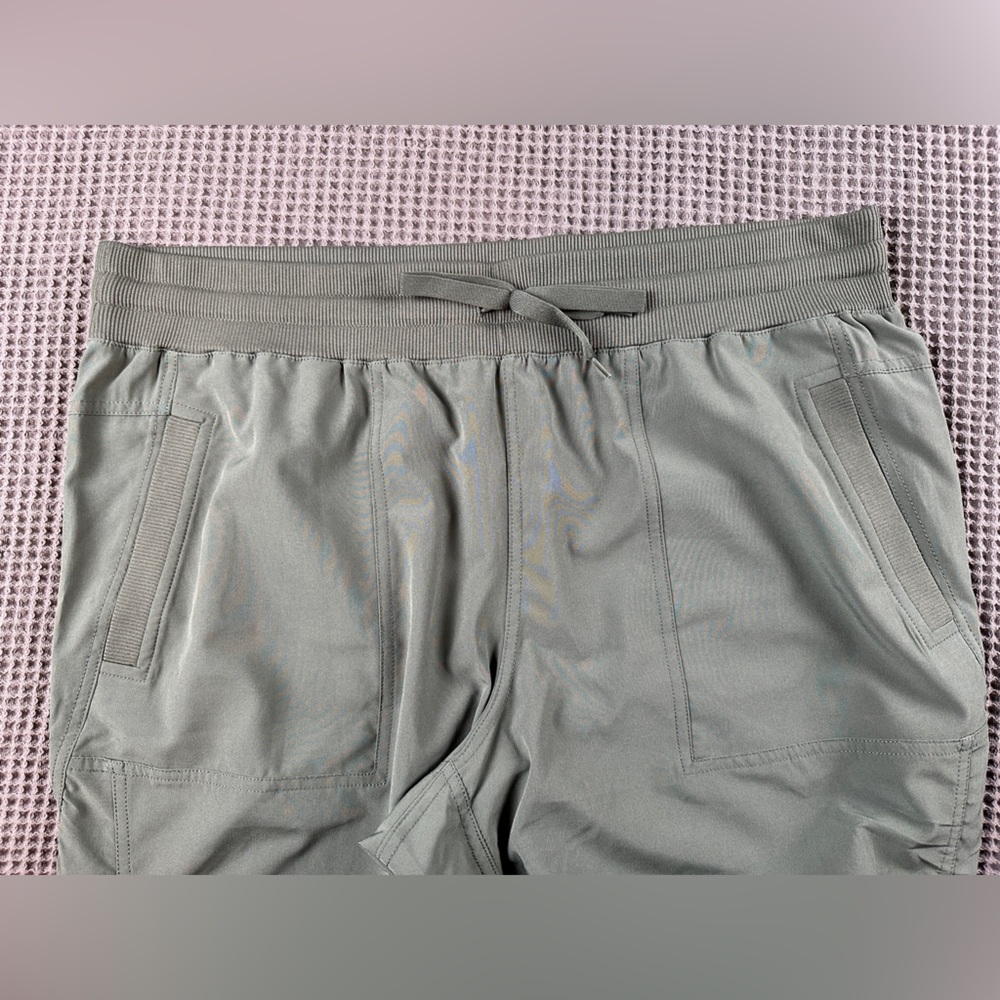 Women’s RBX sage colored capri workout pants with side ruching pockets size XL - Picture 5 of 8